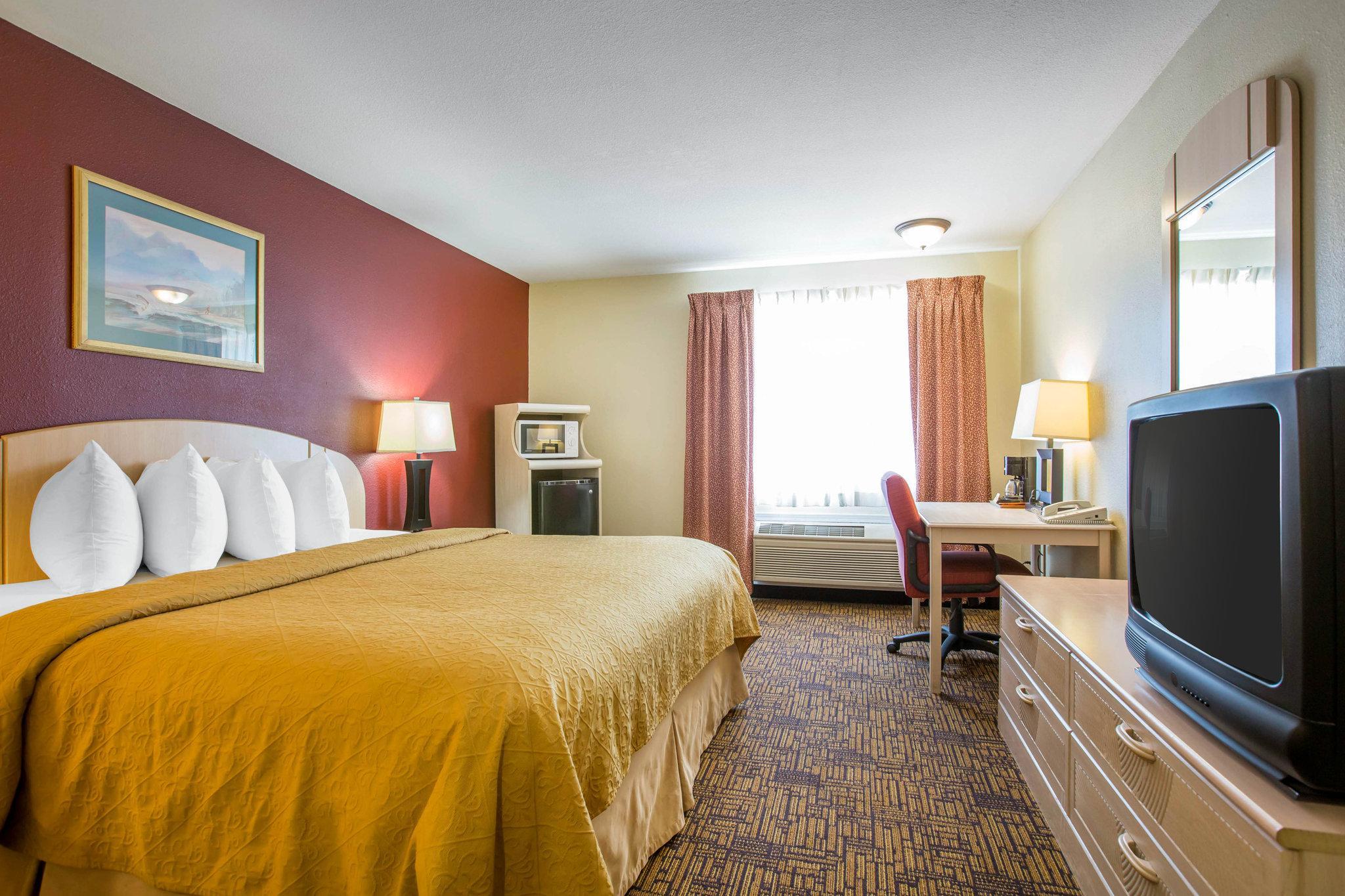 Quality Inn & Suites Weed Exterior foto