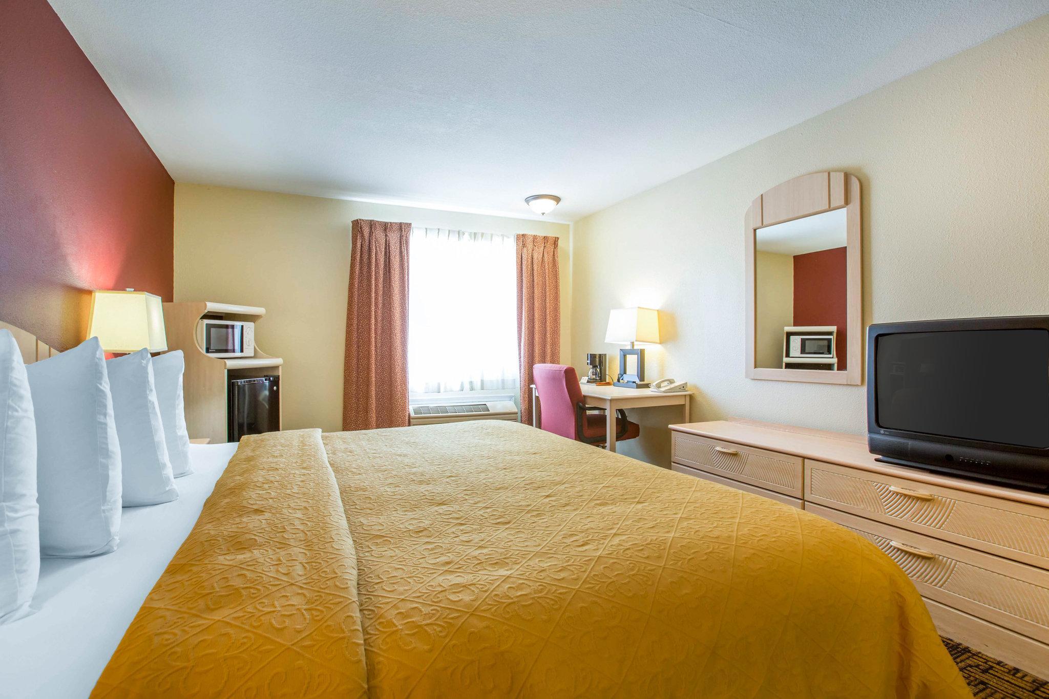 Quality Inn & Suites Weed Exterior foto